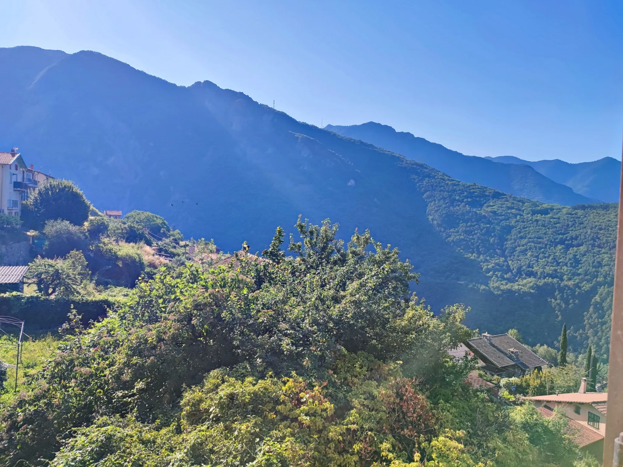 Maison de Village à Belvédère avec Vue sur la Vallée 