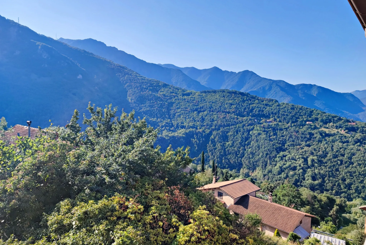 Maison de Village à Belvédère avec Vue sur la Vallée 