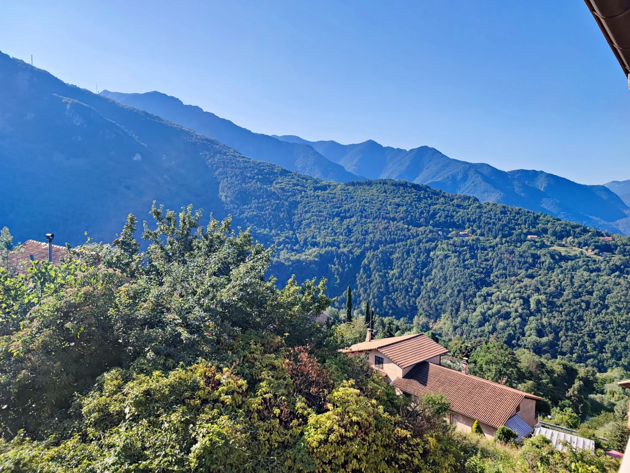 Maison de Village à Belvédère avec Vue sur la Vallée 