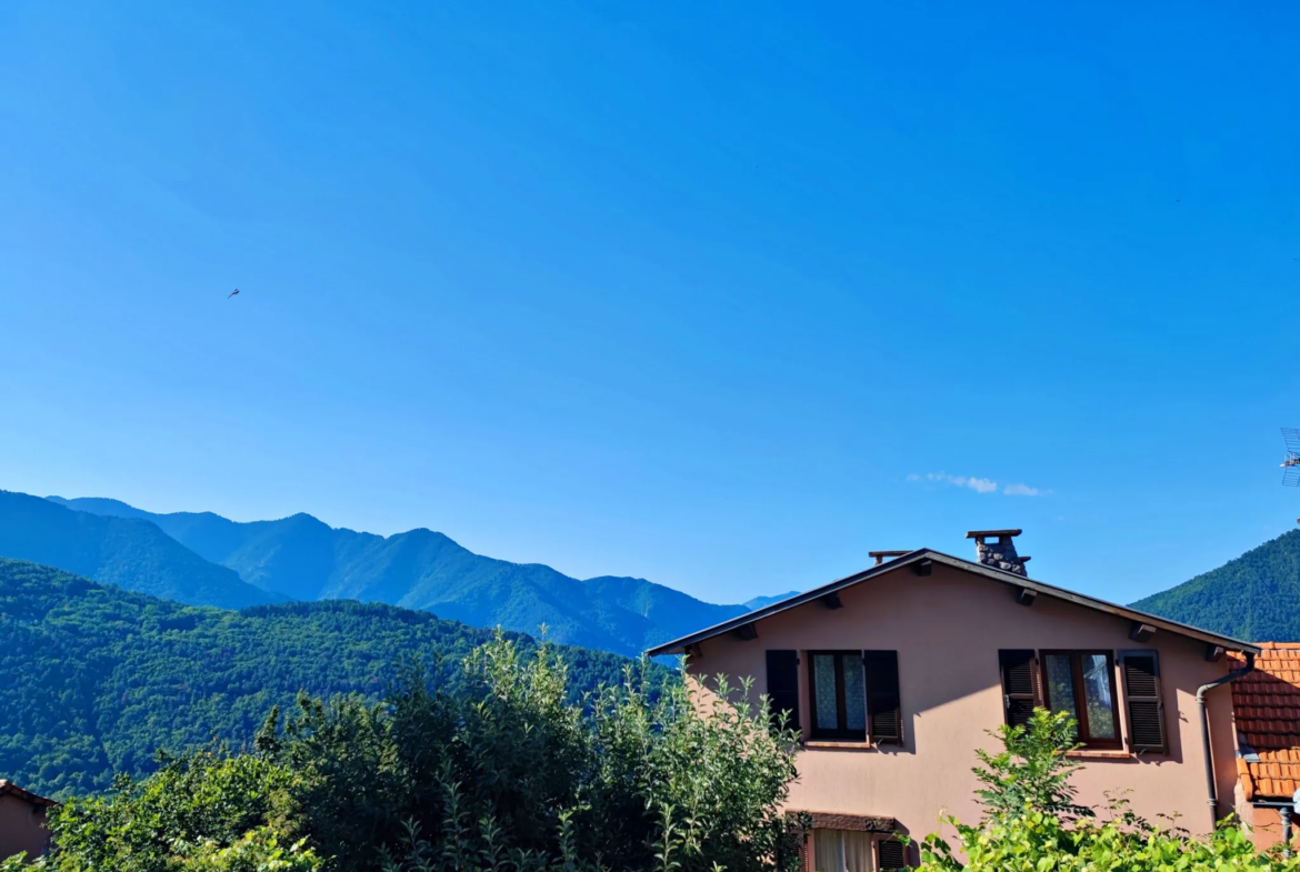 Maison de Village à Belvédère avec Vue sur la Vallée 