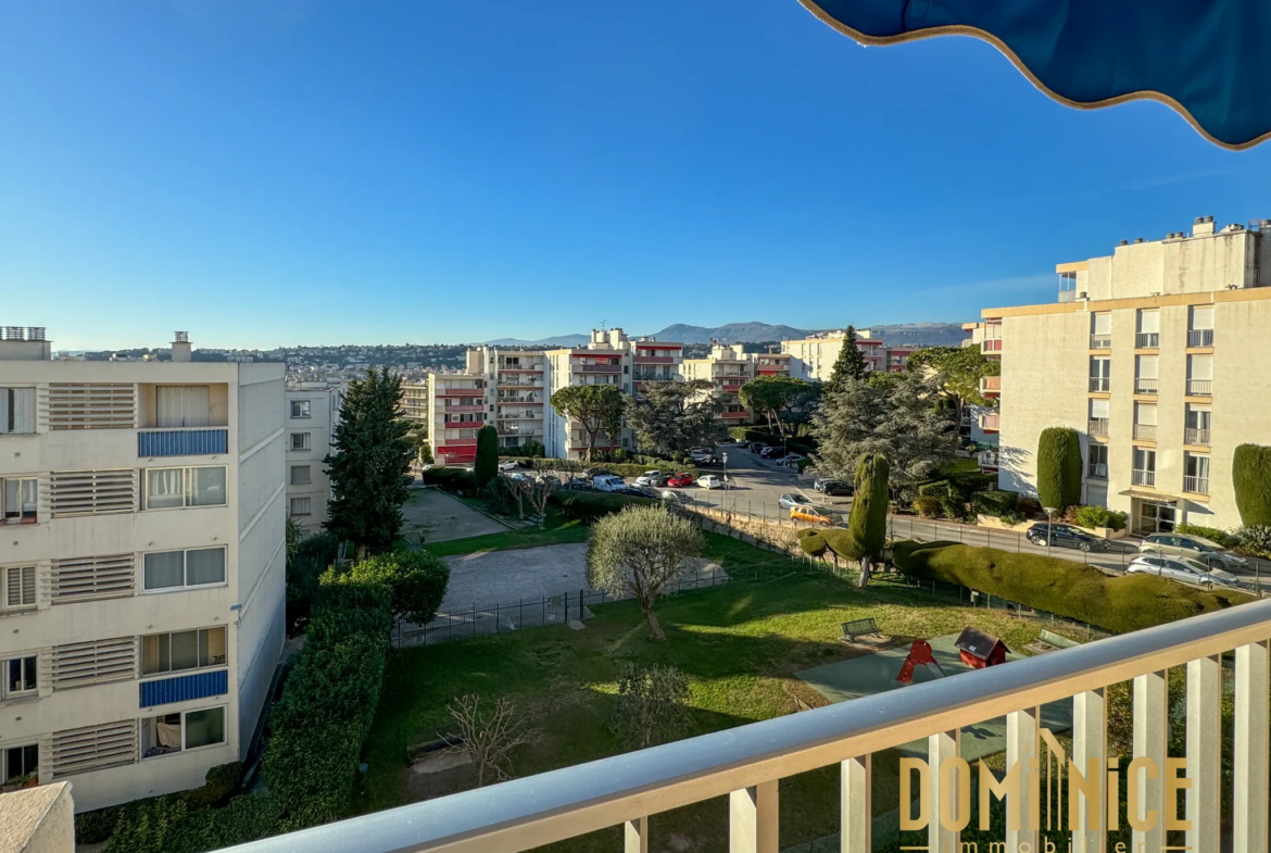 Appartement 4 pièces à NICE OUEST avec balcon et cave 