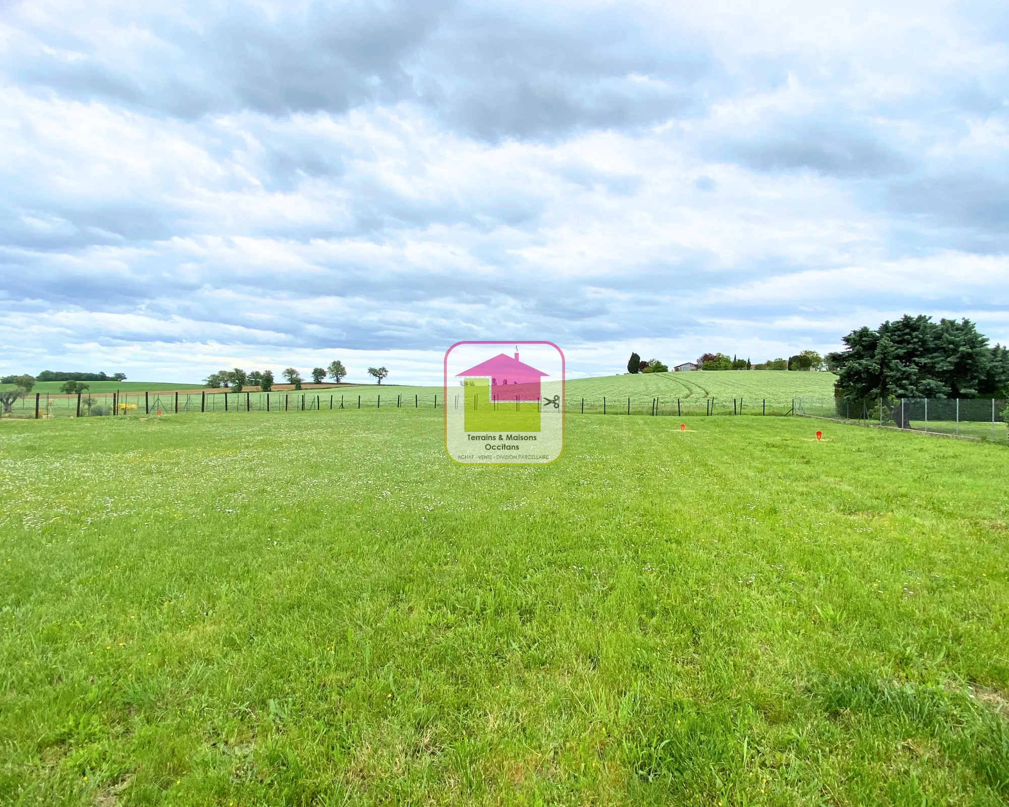 Terrain plat et viabilisé de 600m2 à Pompertuzat 