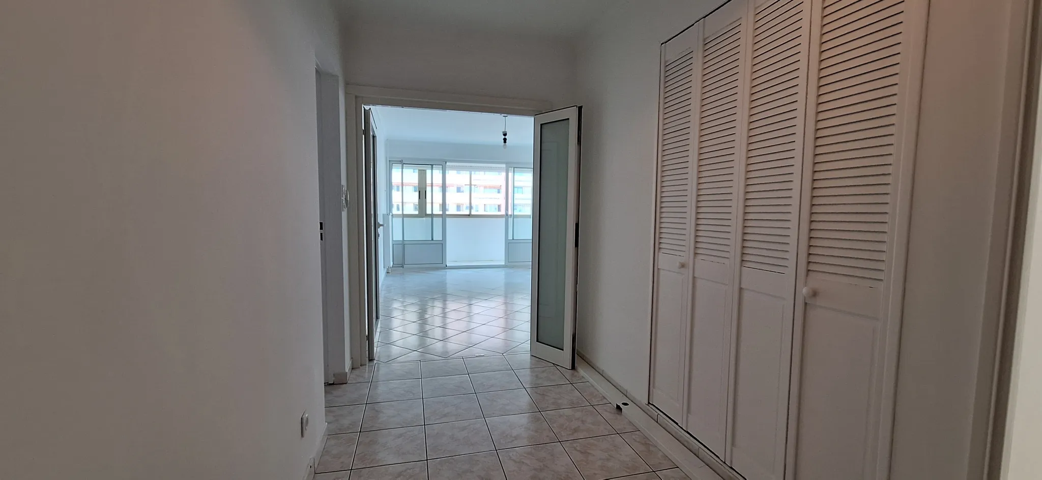 Appartement T4 rénové à La Rode Sud, Toulon avec vue mer 