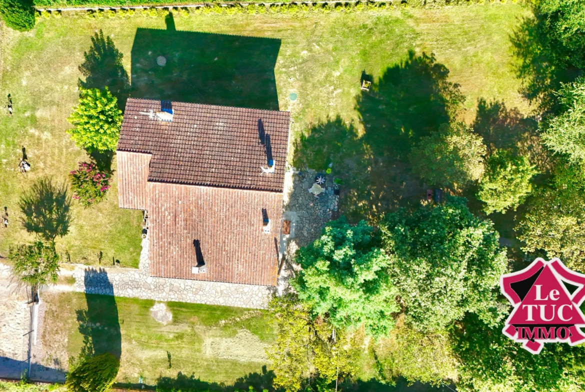 Belle maison en pierre avec 4 chambres à Saint Sylvestre sur Lot 