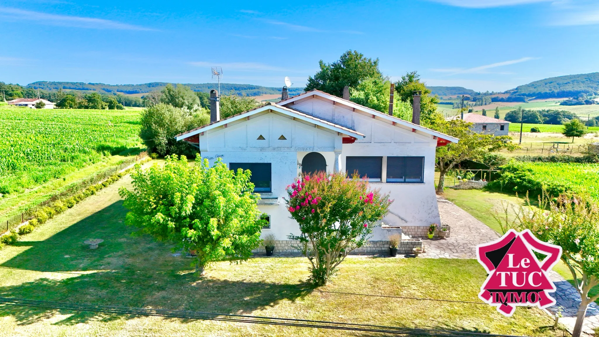 Belle maison en pierre avec 4 chambres à Saint Sylvestre sur Lot 