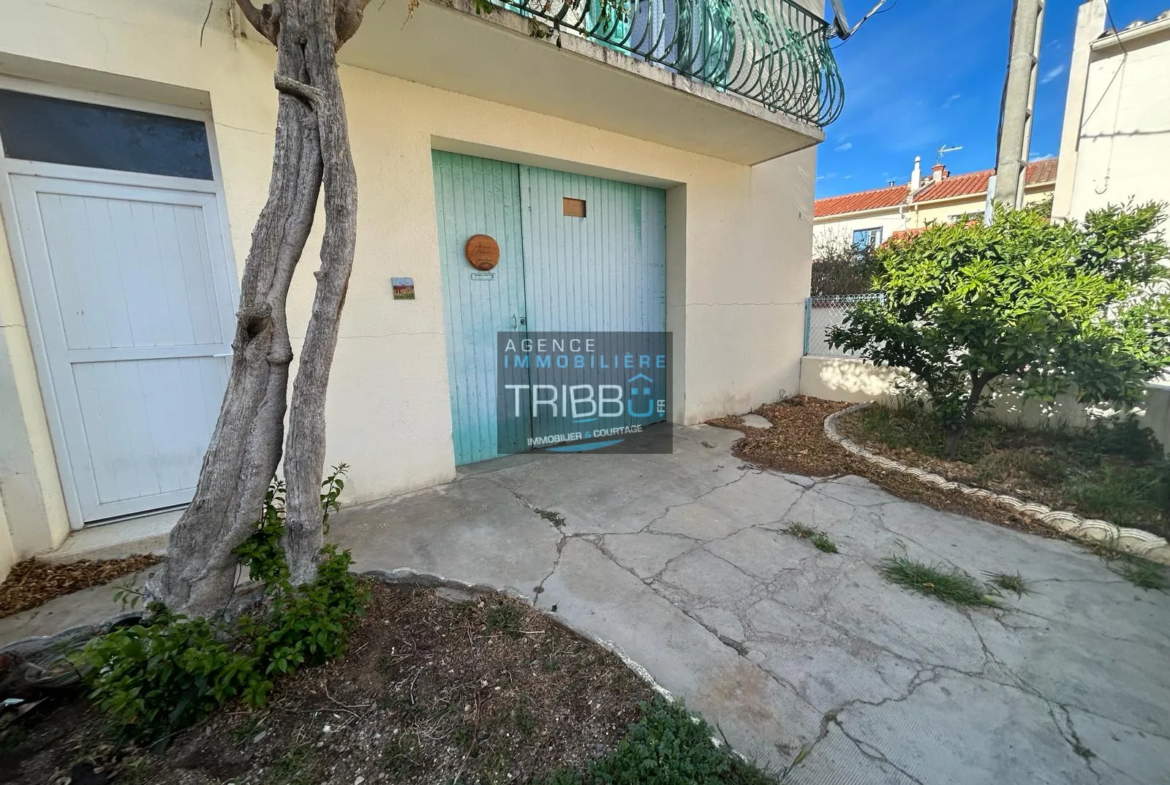 Maison de village avec garage et jardin à Pollestres 