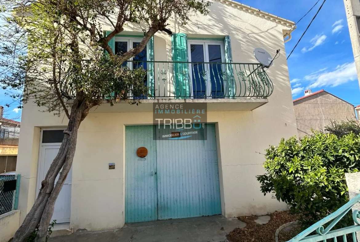 Maison de village avec garage et jardin à Pollestres 