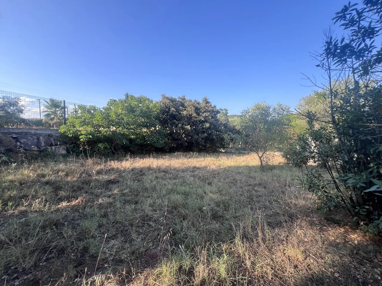 Terrain à Bâtir de 800 m2 à Puget-sur-Argens 