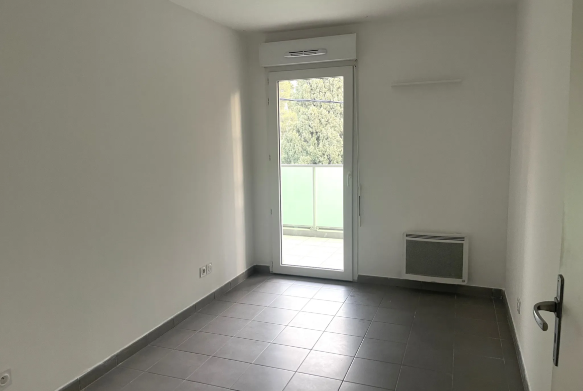 Appartement T3 53m2 avec Terrasse et Parking à Toulon Ouest 