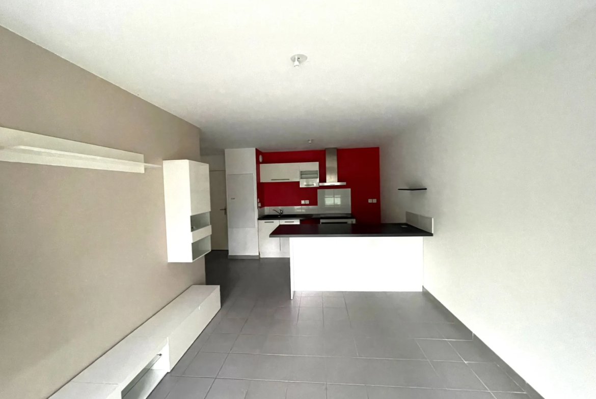 Appartement T3 53m2 avec Terrasse et Parking à Toulon Ouest 