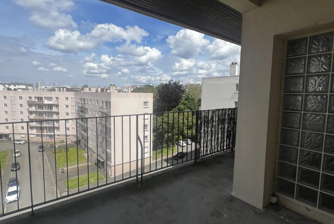 Appartement T3 de 71 m2 avec balcon et terrasse à Brest 