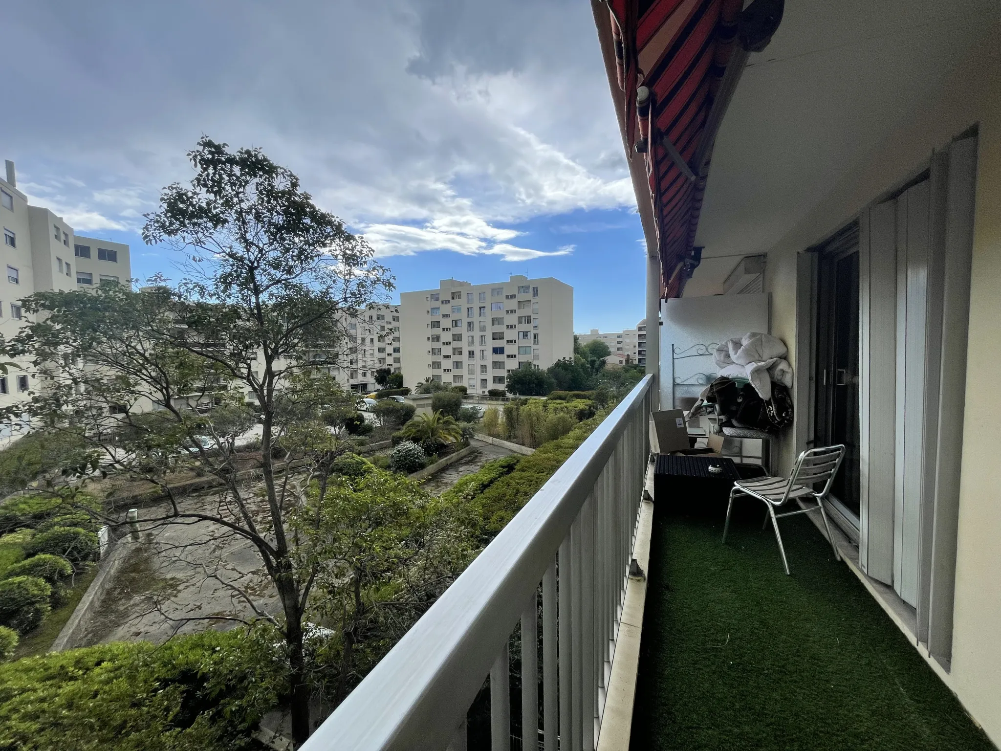 Appartement 4 pièces avec balcon et parking à Toulon 