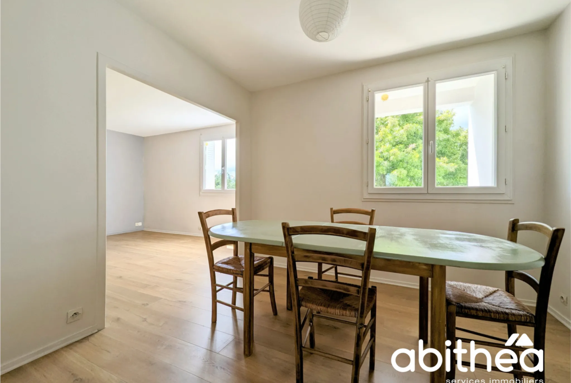 Appartement T4 lumineux à Libourne avec vue sur jardin 