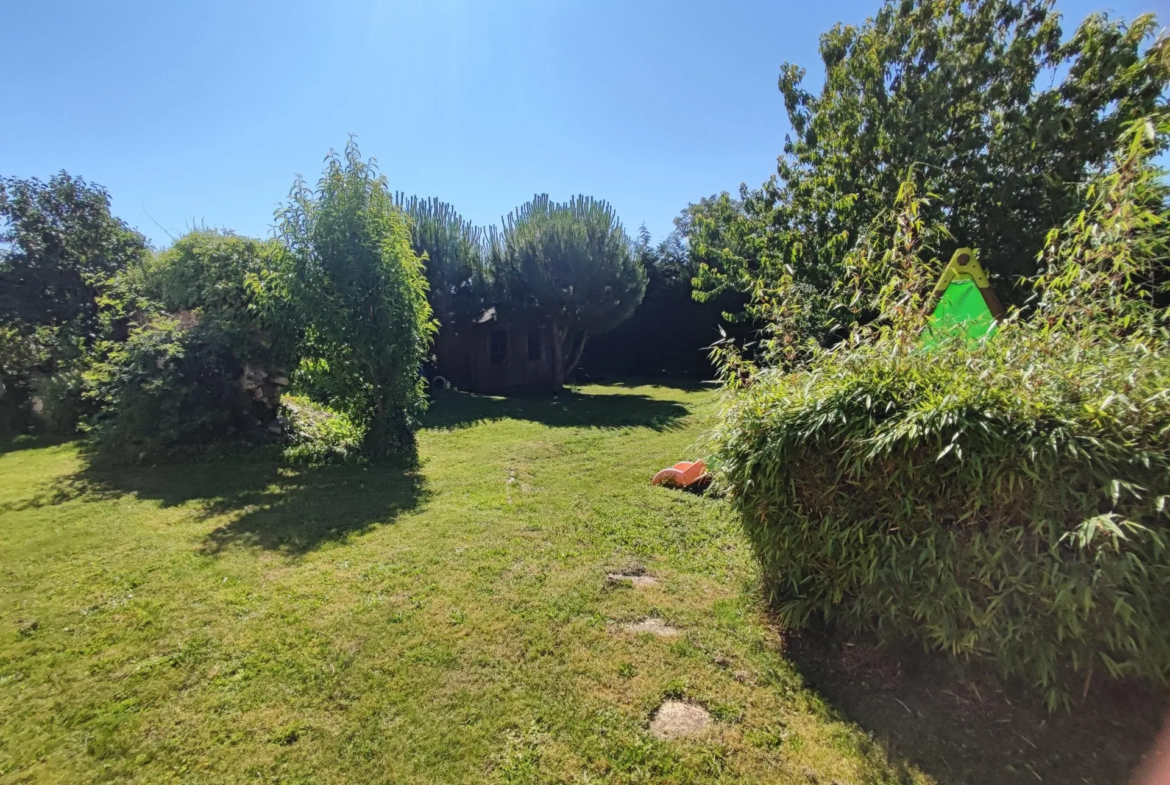 Belle maison rénovée avec véranda et jardin à Auneau 