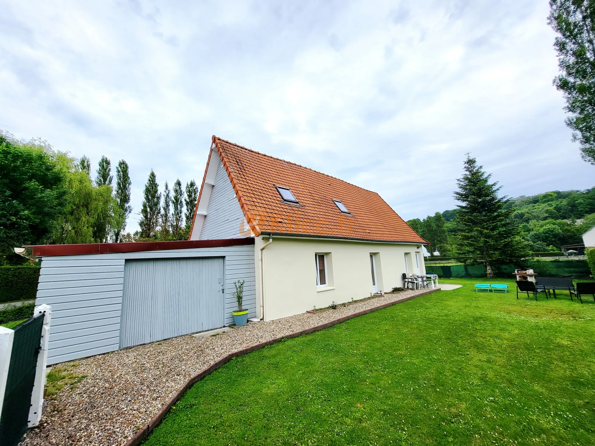 Maison de village rénovée à Offranville avec 3 à 4 chambres à vendre 