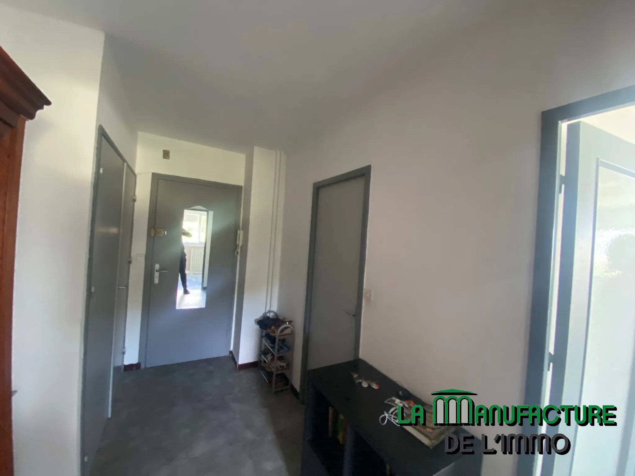 Appartement F1 avec Locataire en Place / Parc du Portail Rouge 