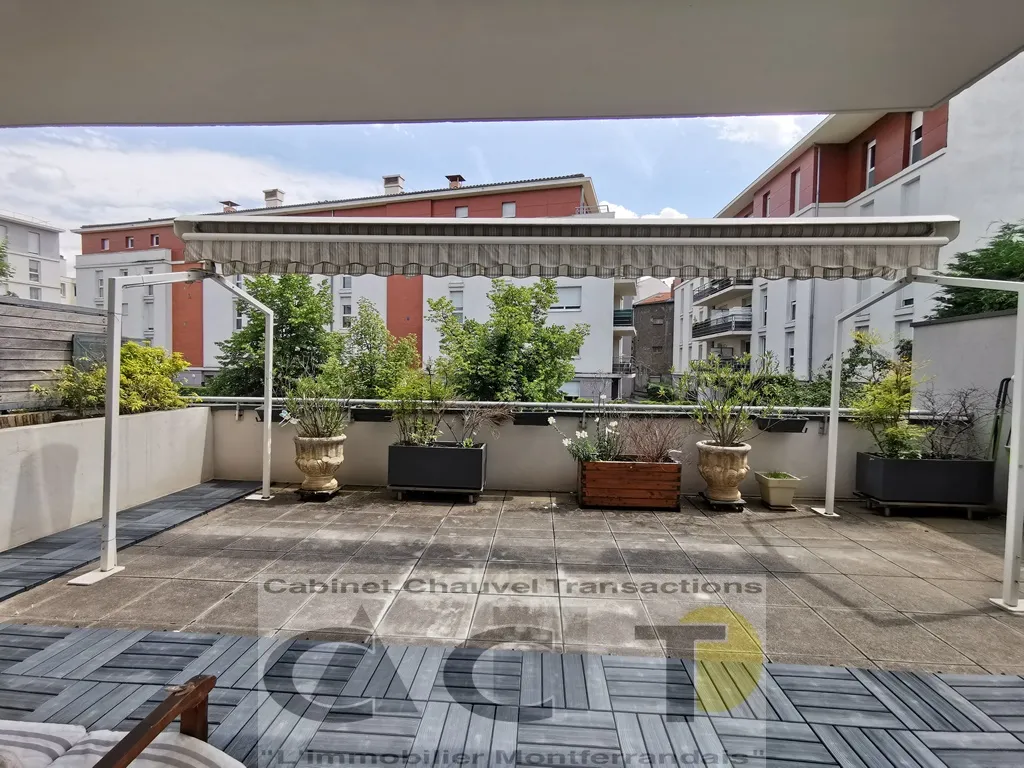 Appartement 3 chambres avec terrasse ensoleillée à Clermont-Ferrand 