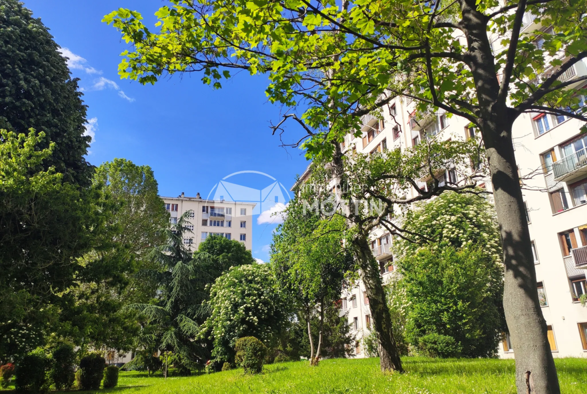 Appartement 52m2 à Vitry sur seine - Résidence fermée avec gardien 