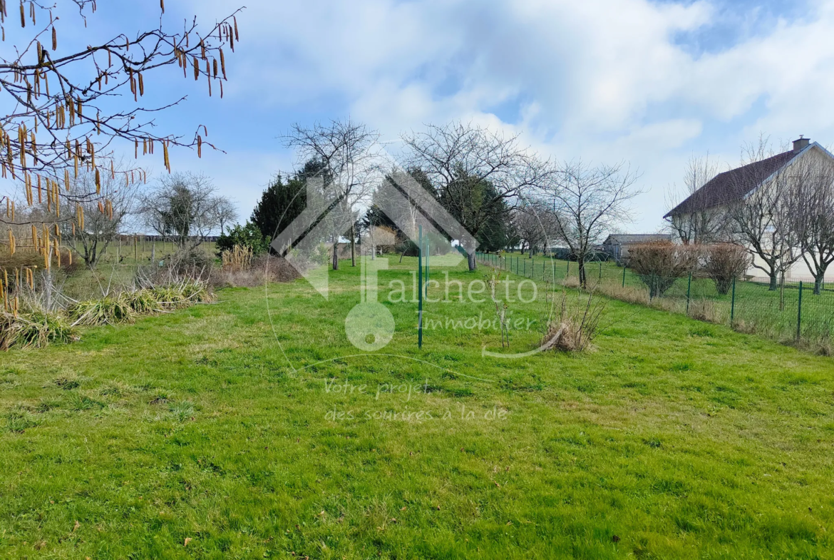 Longère de 47m2 avec 2000m2 de terrain à Saint-Léon 