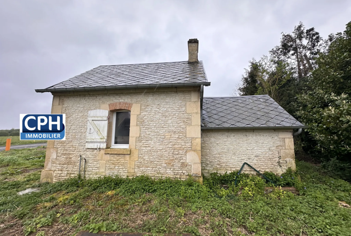 Terrain à bâtir avec petite maison à Rosel 