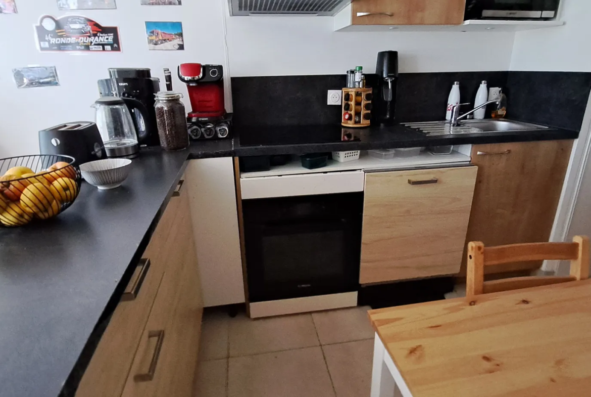 Apartment with Double Garage in Gardanne 