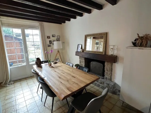 Maison de ville avec vue sur jardin à Mayenne 