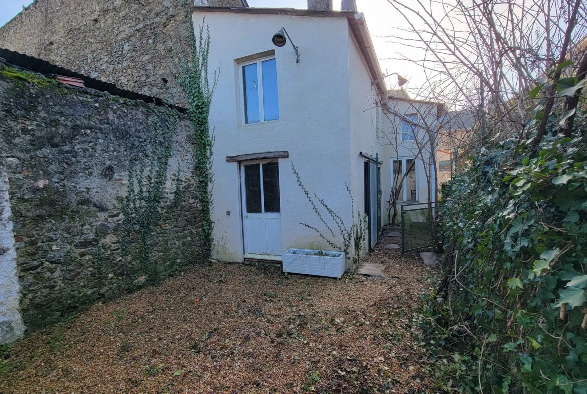 Atelier Local Dépendance à vendre à La Jumellière entre Chalonnes sur Loire et Chemillé ! 