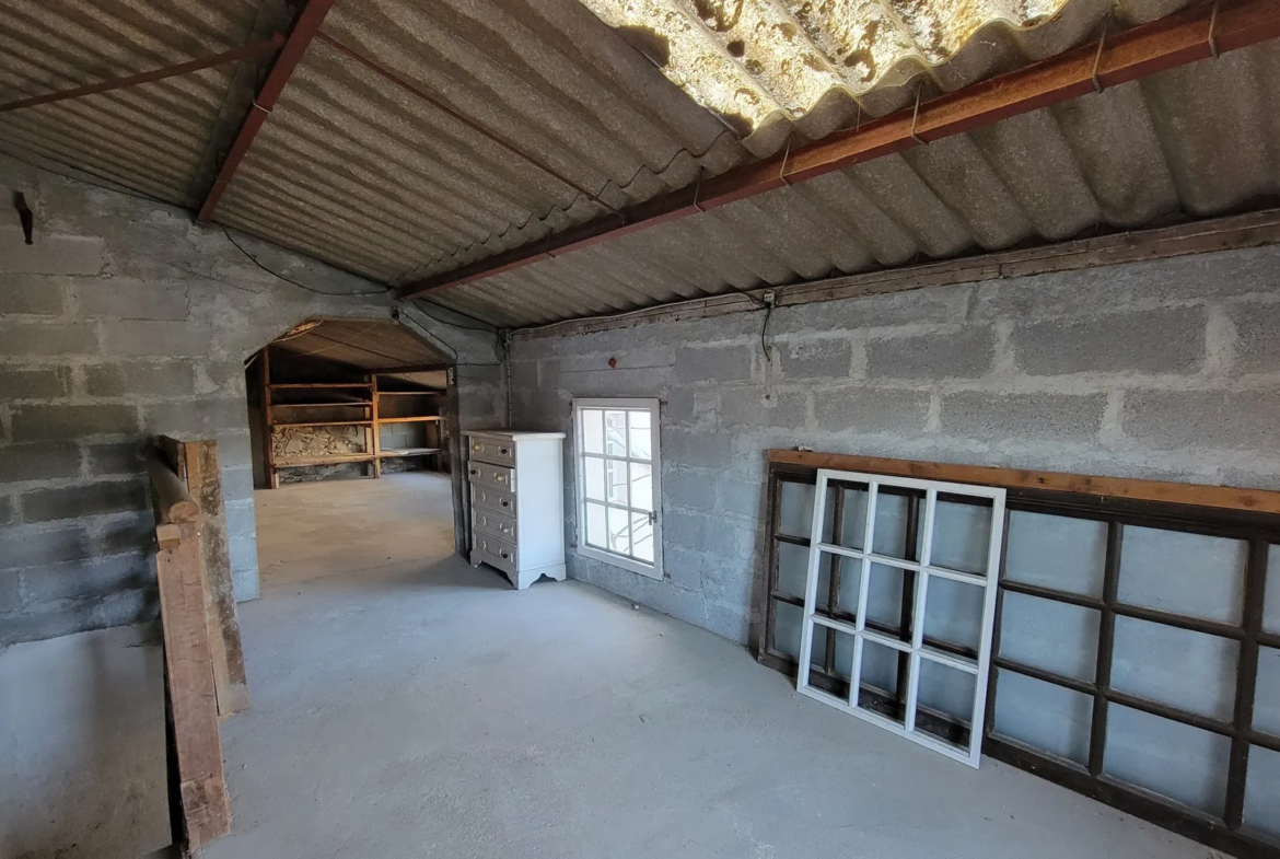 Atelier Local Dépendance à vendre à La Jumellière entre Chalonnes sur Loire et Chemillé ! 