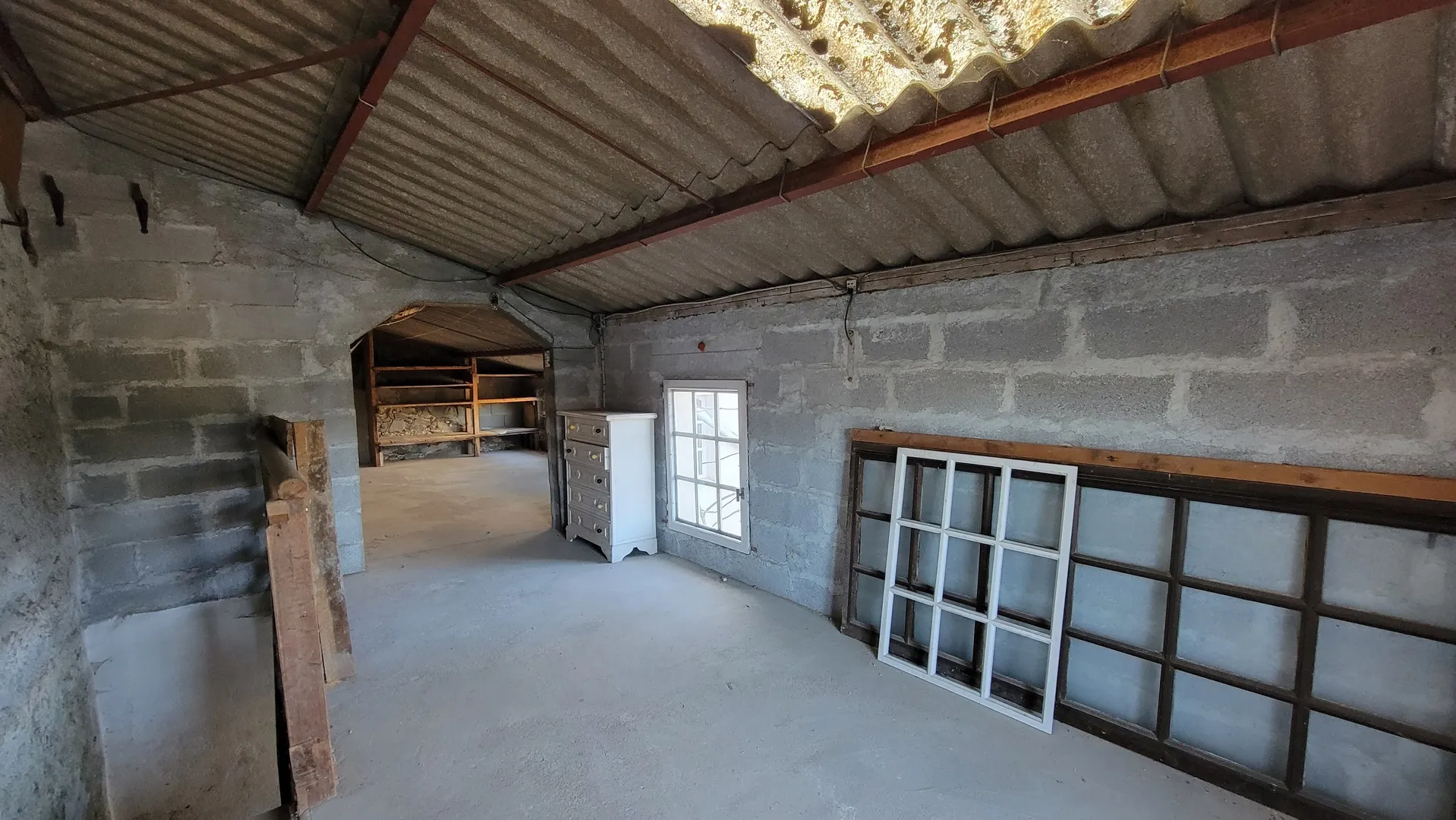 Atelier Local Dépendance à vendre à La Jumellière entre Chalonnes sur Loire et Chemillé ! 