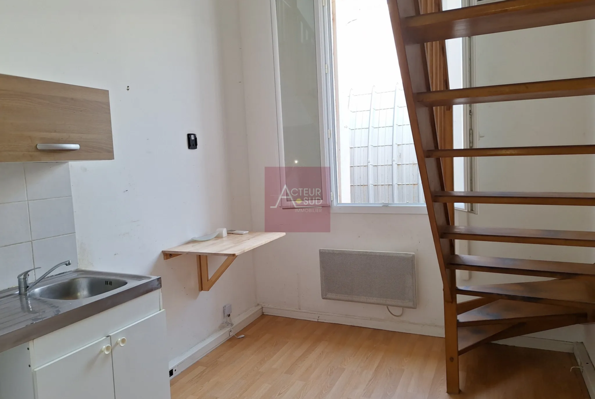 Charming F1 Mezzanine Apartment in Montpellier Clemenceau 