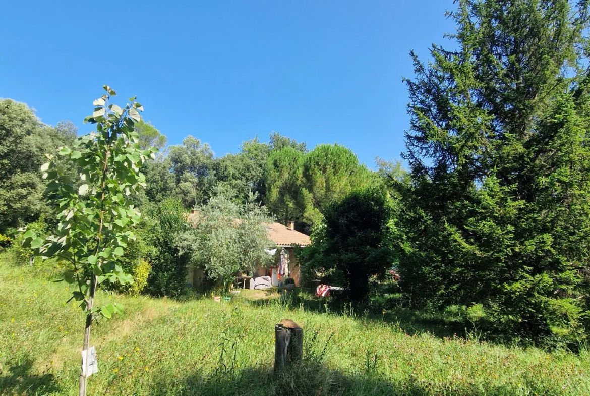 Villa avec 7340m2 de terrain à La Roque sur Ceze 