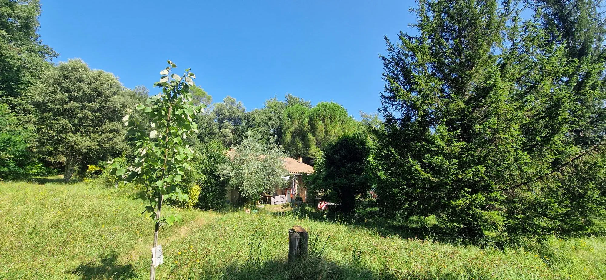 Villa avec 7340m2 de terrain à La Roque sur Ceze 