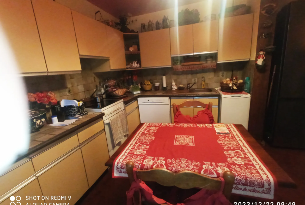 Appartement 4 pièces à Cergy avec grand séjour et balcon 