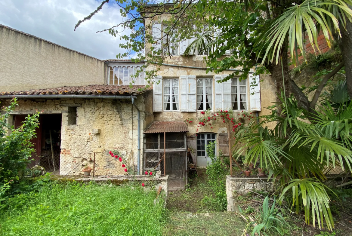 Grande maison bourgeoise avec jardin à Lectoure 