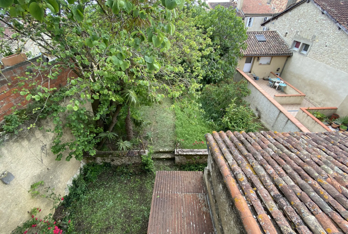 Grande maison bourgeoise avec jardin à Lectoure 