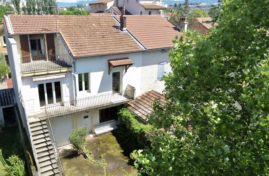 Maison de rue à Châteauvert - Valence 