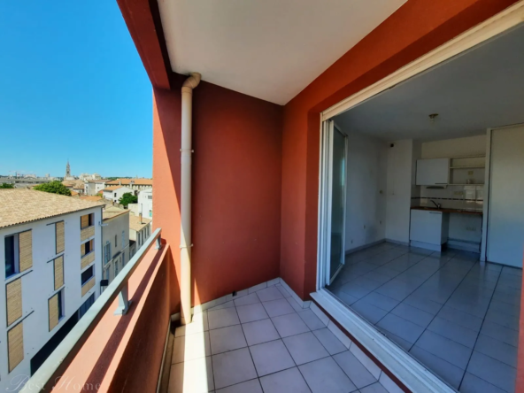 Appartement P2 à NIMES avec Terrasse et Parking