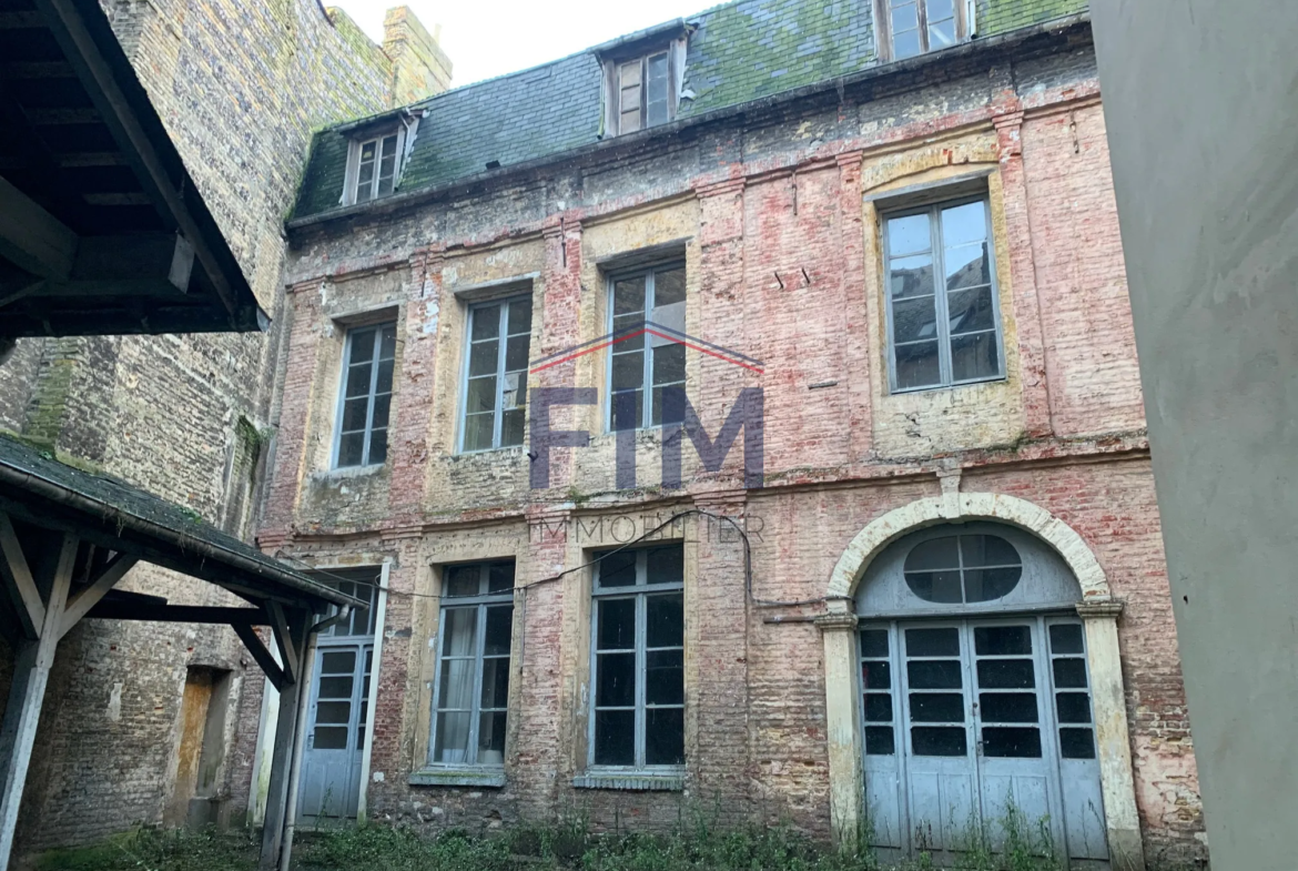 Immeuble à rénover avec parking à Dieppe 