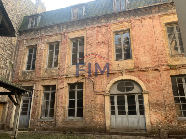 Immeuble à rénover avec parking à Dieppe