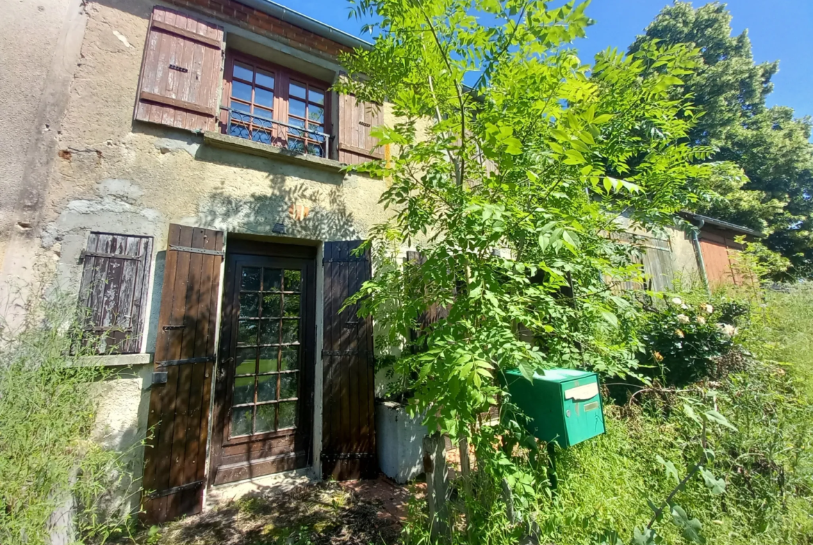 Maison de Bourg à rénover 4 chambres - Montigny sur Canne 