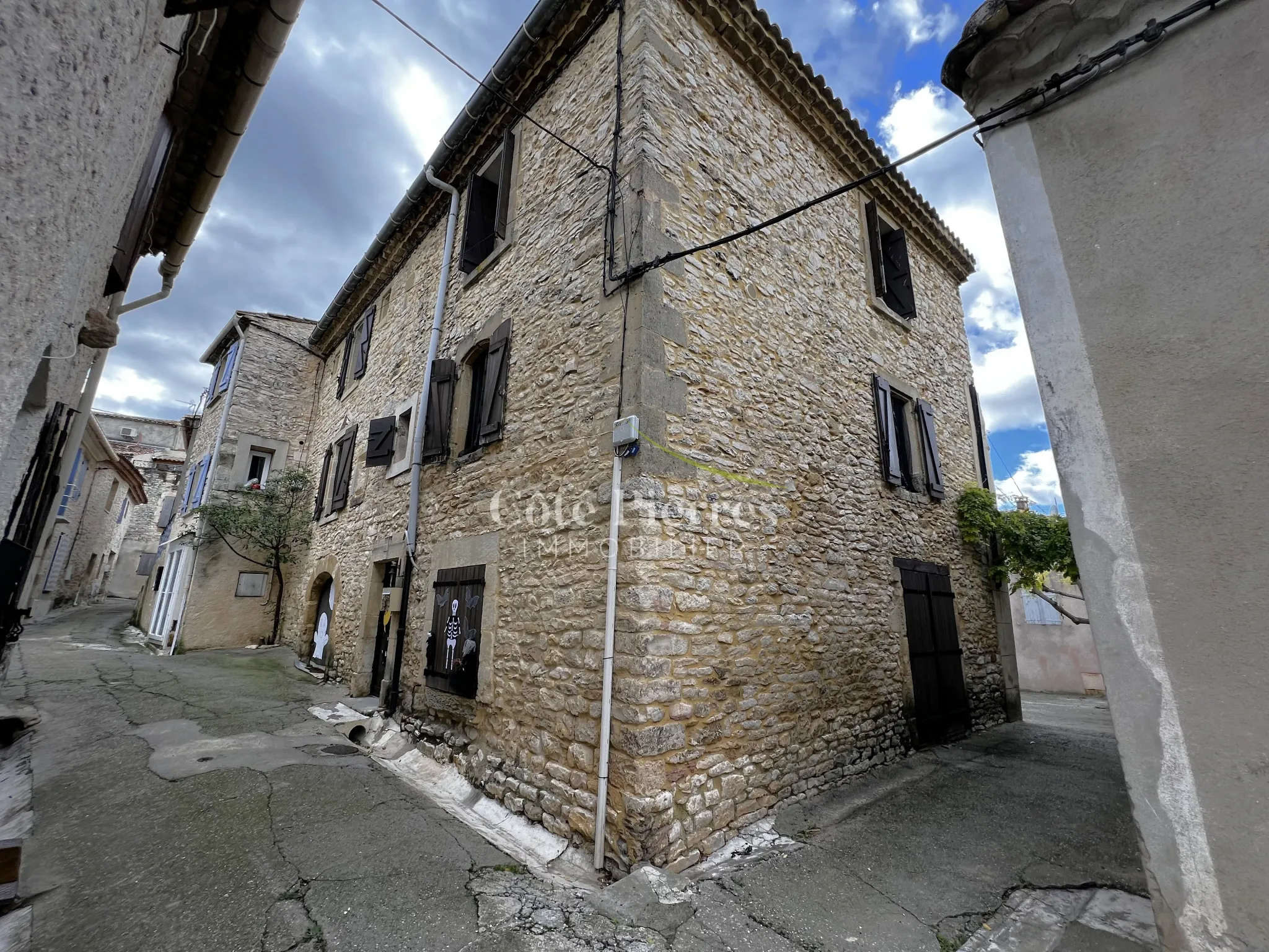 Maison de village à Gajan avec vue sur les toits - 4 chambres 