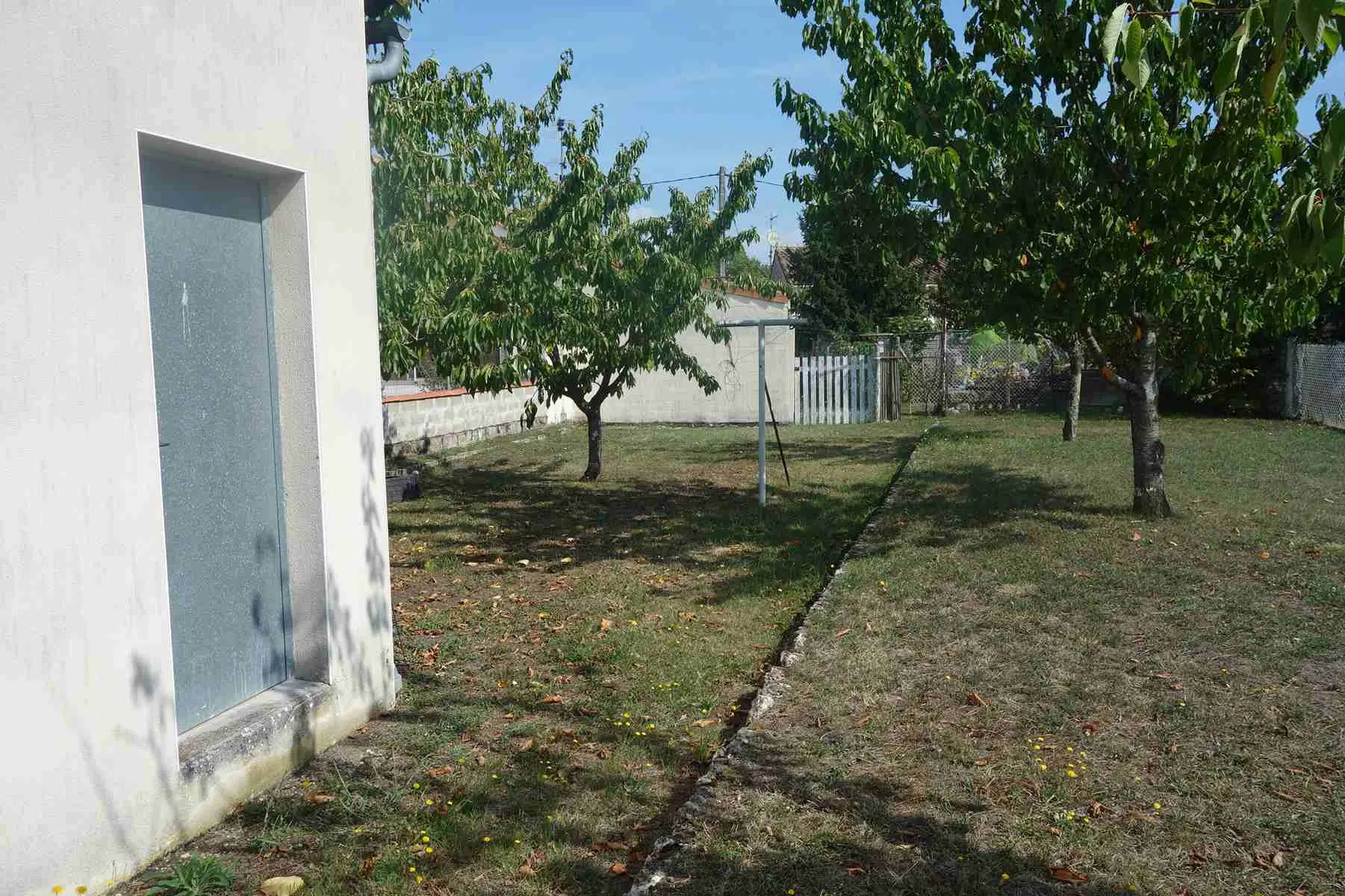 Maison avec Garage et Dépendance Aménageable en Gite - St Ciers sur Gironde 