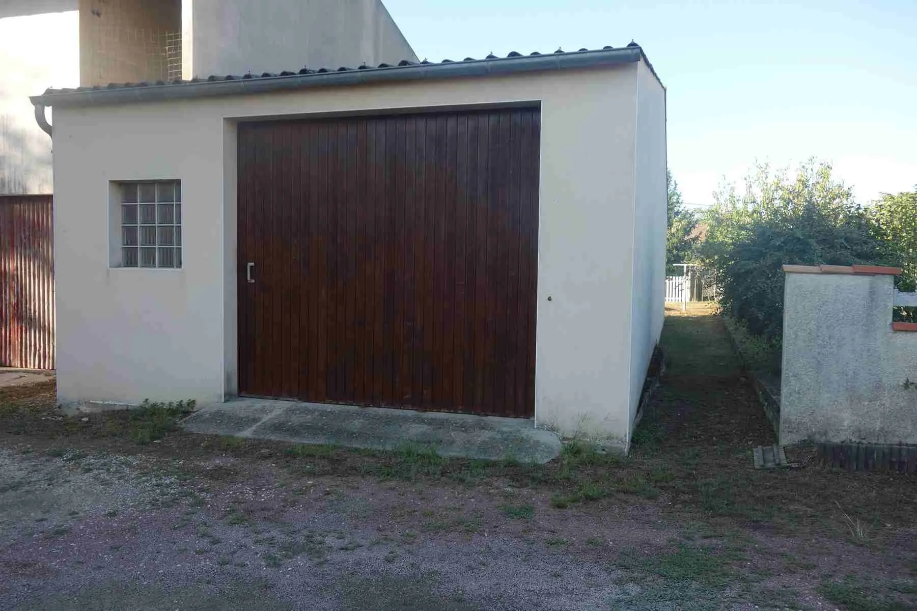 Maison avec Garage et Dépendance Aménageable en Gite - St Ciers sur Gironde 