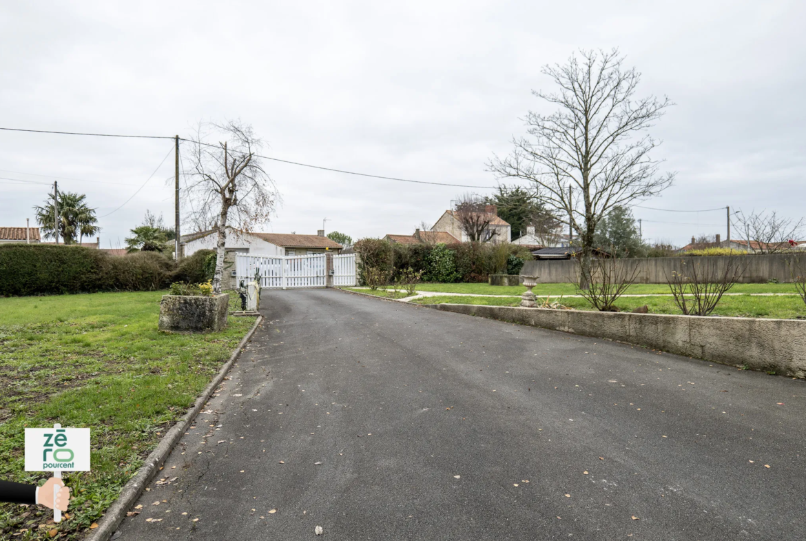 Maison de Plain-Pied à Sainte-Radégonde-des-Noyers 