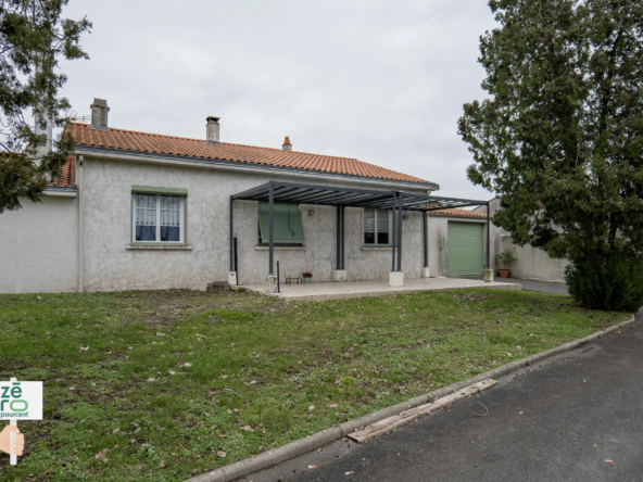 Maison de Plain-Pied à Sainte-Radégonde-des-Noyers