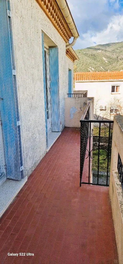 Appartement T3 avec 2 balcons et cave à Amelie les bains palalda 