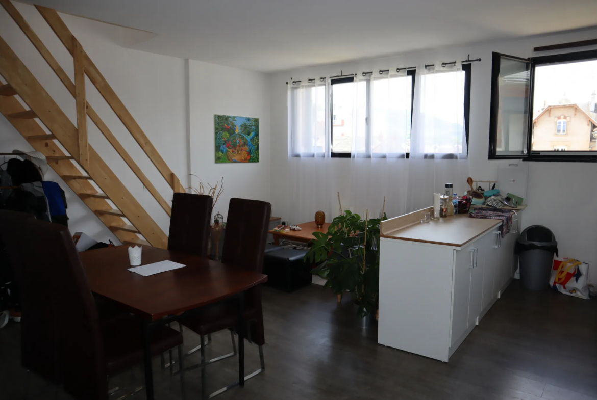 Appartement de type 4 avec stationnement en centre ville - Autun 71400 