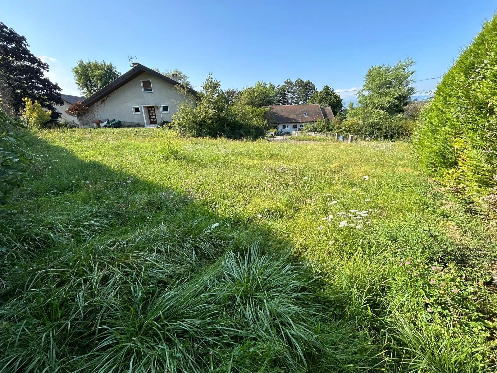 Terrain à bâtir à Clarafond de 850m2 