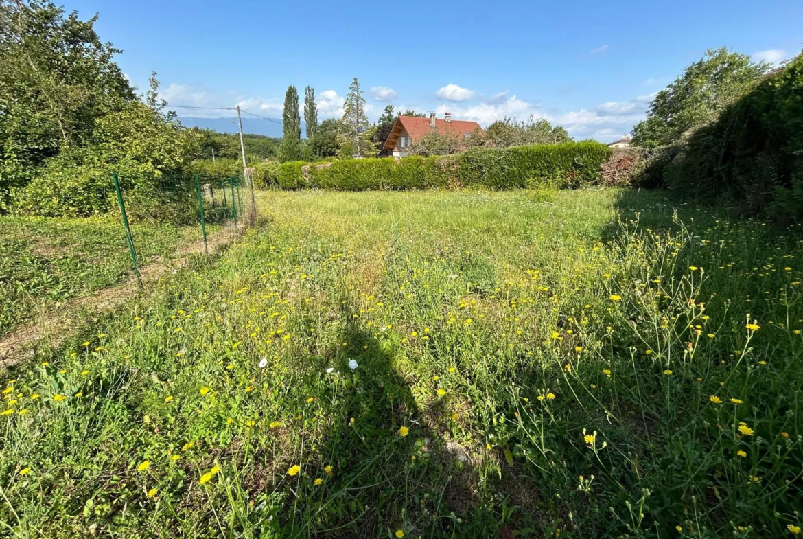 Terrain à bâtir à Clarafond de 850m2 