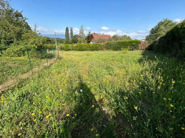 Terrain à bâtir à Clarafond de 850m2